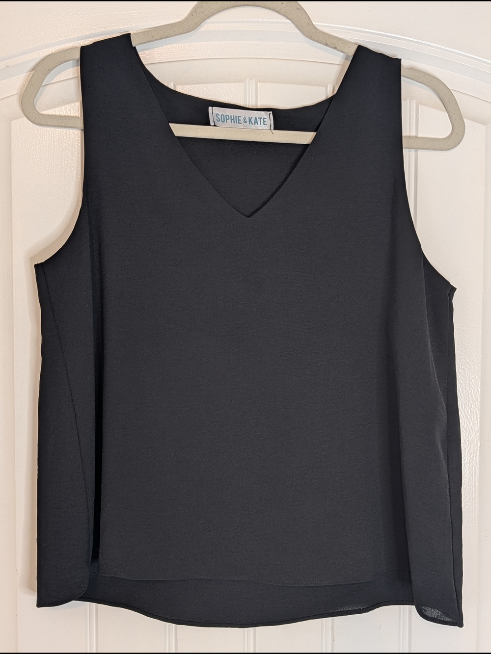 Sophie & Kate Black V Neck Sleeveless Tank Top